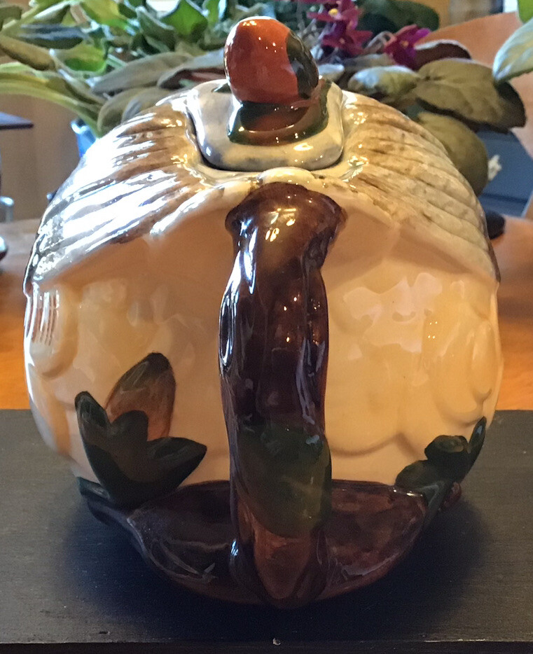 HTF Meridian Ceramic Nuthatch Bird teapot & lid