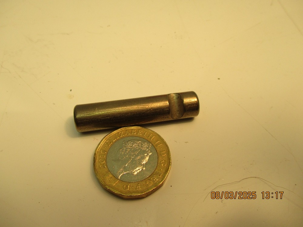 TITANIUM ROD ELEMENT SPECIMEN