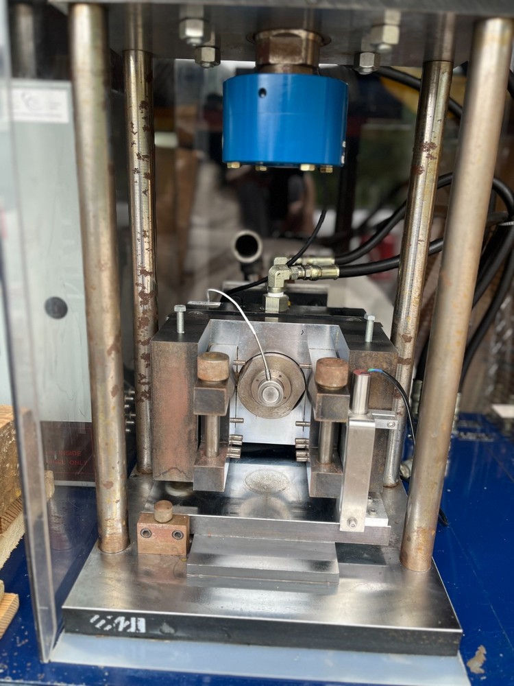 custom portable 3phase hydraulic punch press