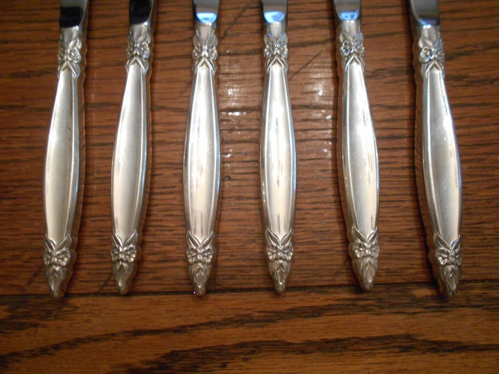 6 Rogers 1965 GARLAND Pattern Dinner Knives IS Silverplate 2814