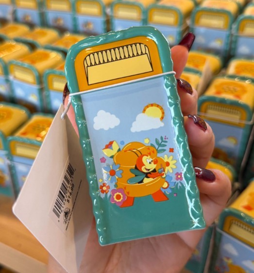 NEW🌟Disney 2026 Epcot Flower & Garden Festival Spike The Bee Salt Pepper Shaker