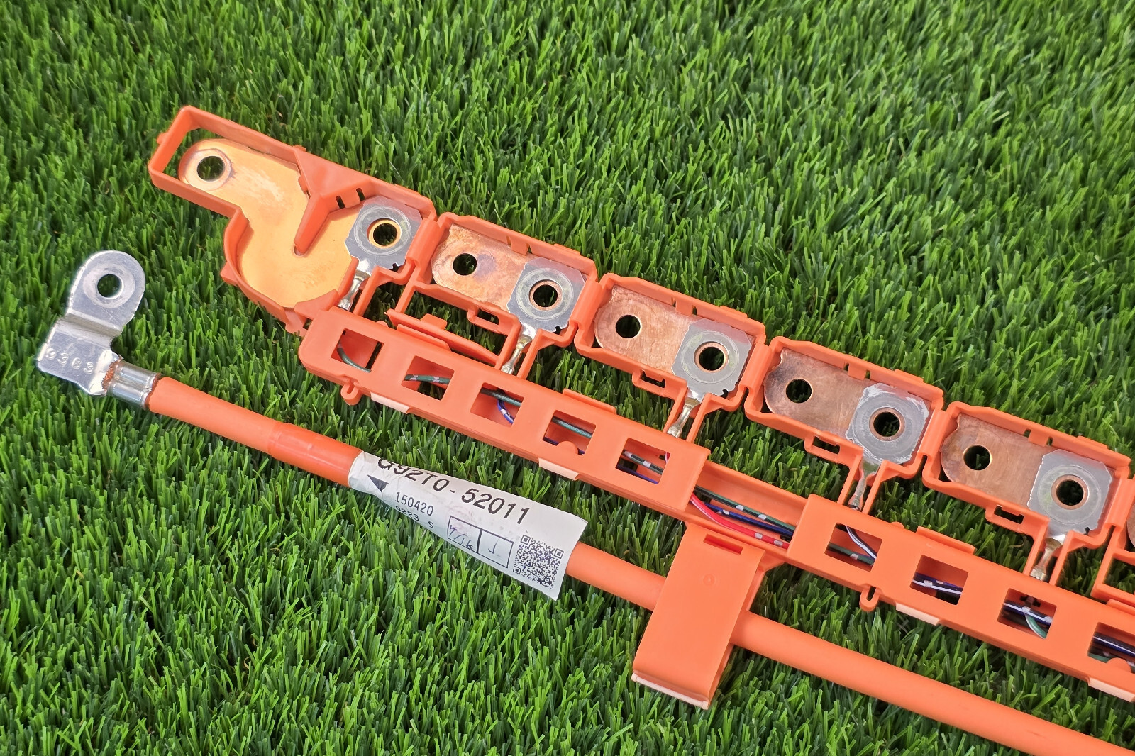 Toyota Prius C 2012-2017 Hybrid Battery Voltage sensor 89892-52011 with wire OEM