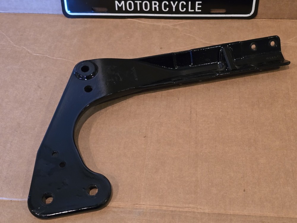 Harley Davidson Fatboy Deuce Softail Exhaust Muffler support mount bracket