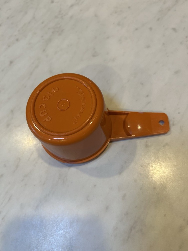 VINTAGE TUPPERWARE OrangeMEASURING CUPS & Spoons
