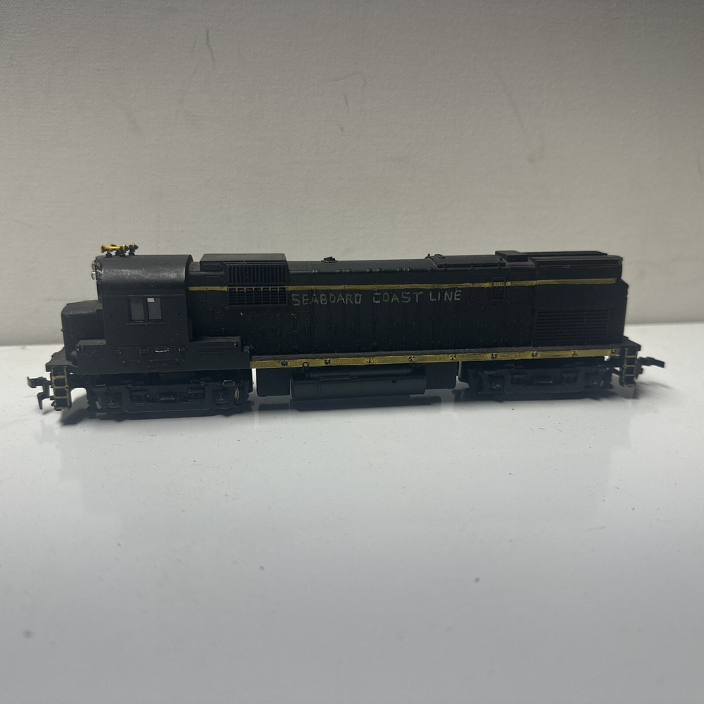 HO Scale Tyco Seaboard Coast Line Locomotive Untested. Read.