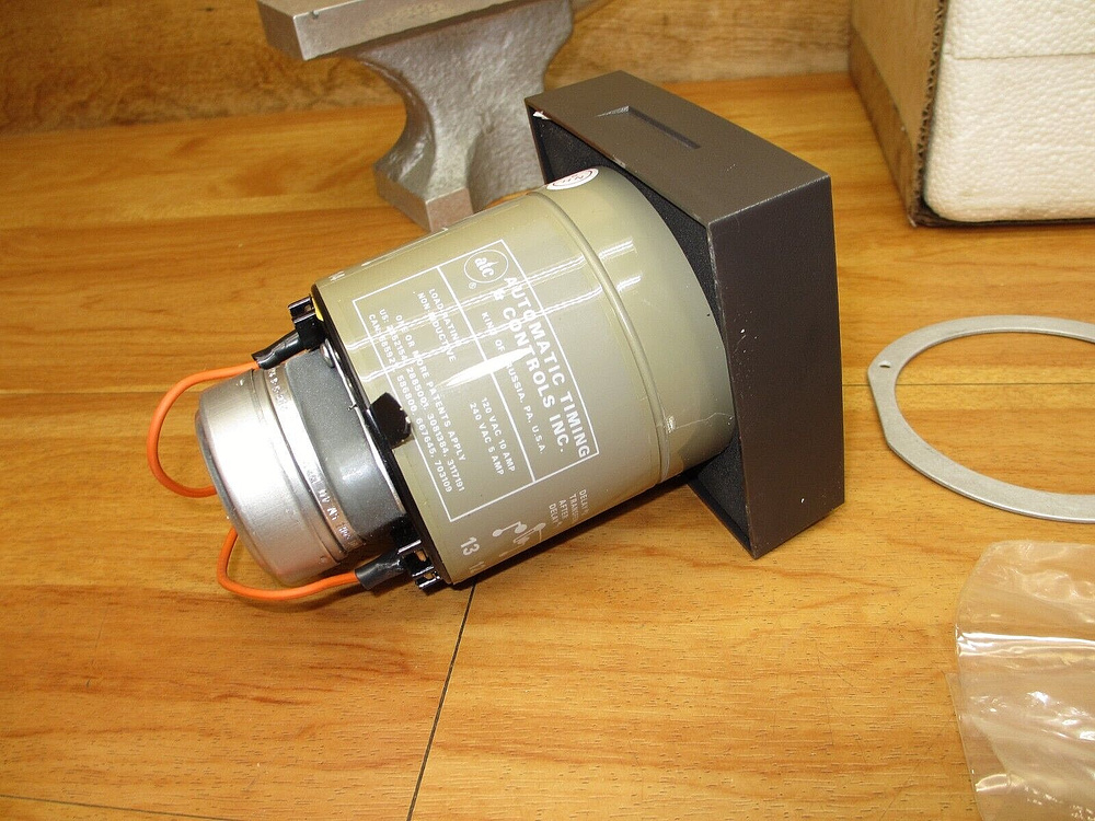 ATC 305E101A10XX *NEW* Timer 0-6sec Automatic Timing & Controls