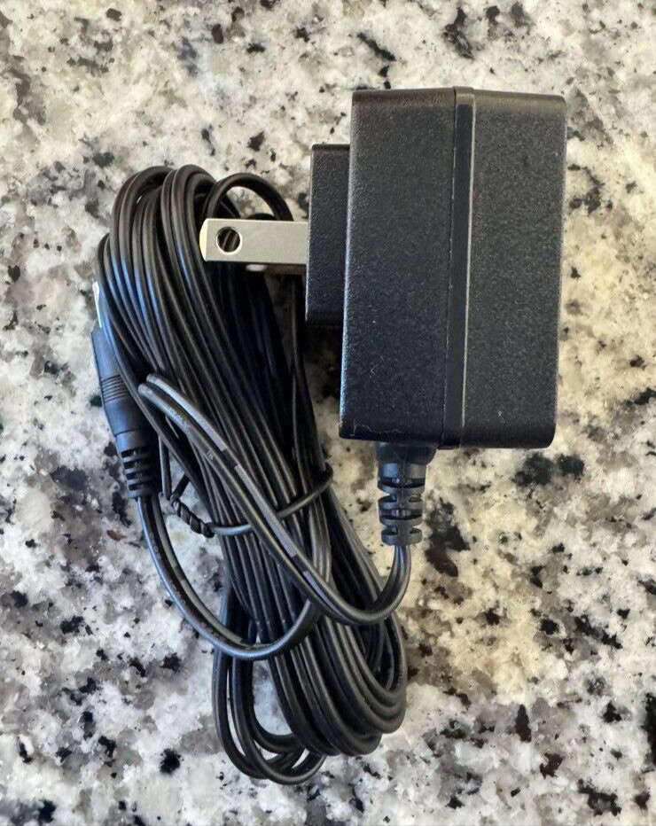 PRAETECTOR CAMERA MODEL BRAVO-10. NEW OPEN BOX 192