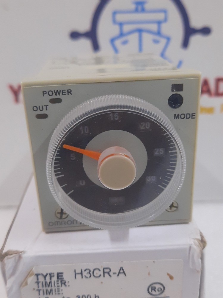 OMRON H3CR-A TIMER