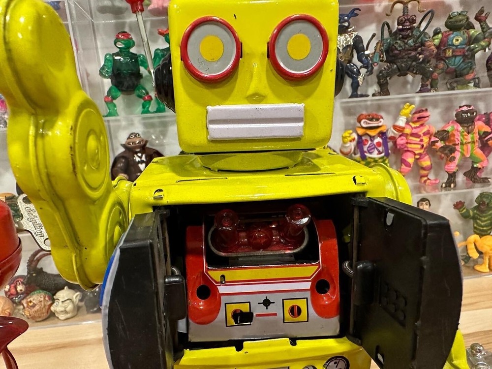 Wind Up Robot Toy Lot