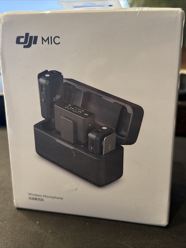 DJI Wireless Microphone System and Audio Recorder Bundle With Deco Gear 7” Case