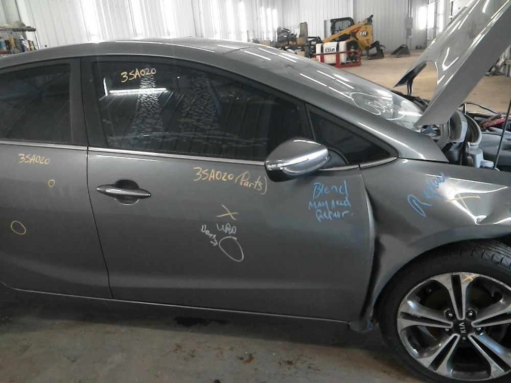 FORTE 2016 Fuse Box Cabin 104958384
