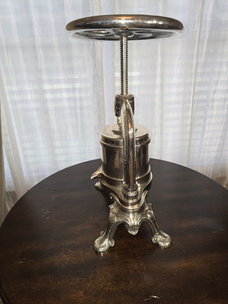 Silver Plated Duck Press Or Canalier