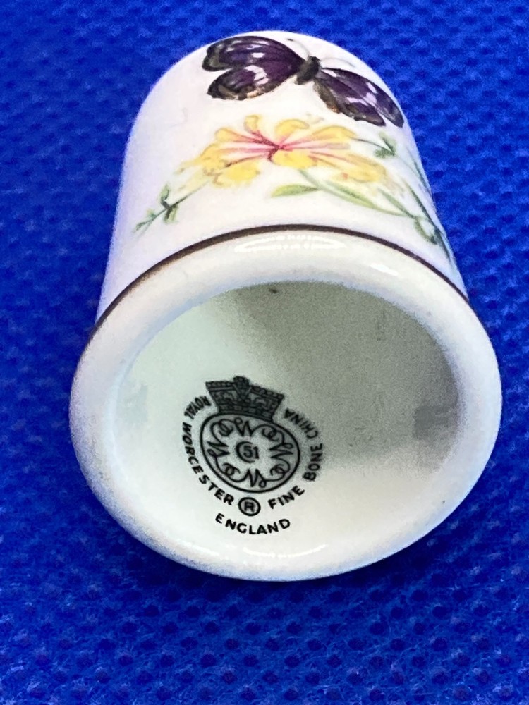 Royal Worcester Butterfly & Flower Pattern Fine Bone China Thimble