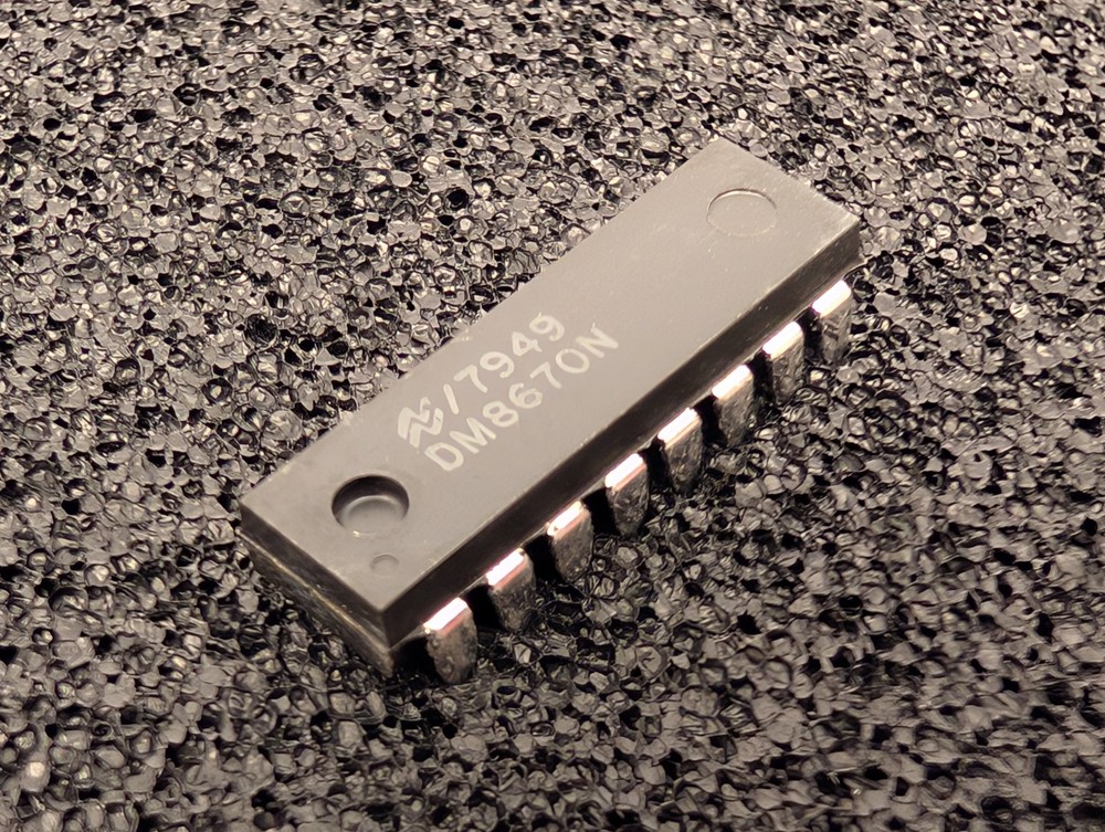National Semiconductor Polycom DM8670N IC Moog Polymoog Synthesizer Keyboards