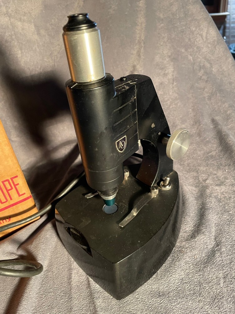 American Optical Scholar's Microscope, Model 78