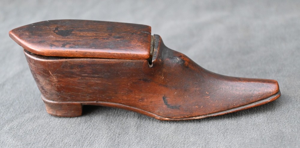 Antique 19th century treen shoe snuffbox