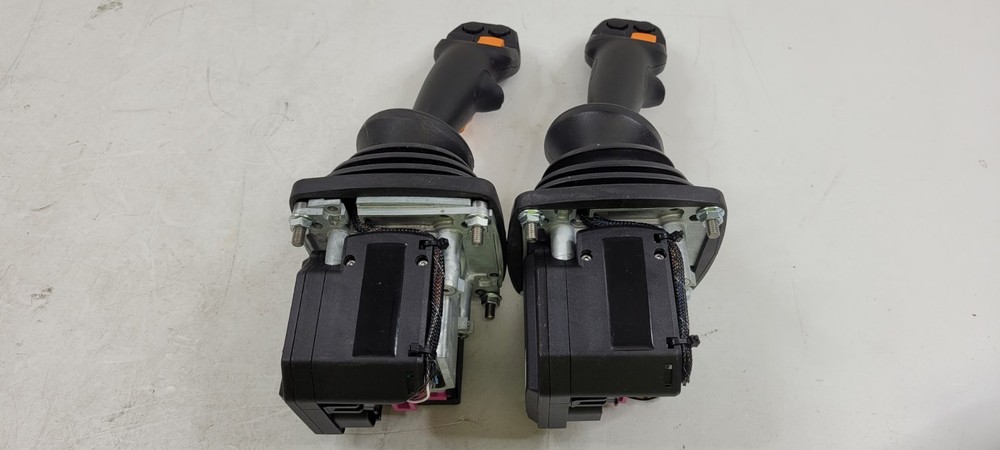 John Deere AT539205 Steering Joystick Electrohydraulic Controller NEW
