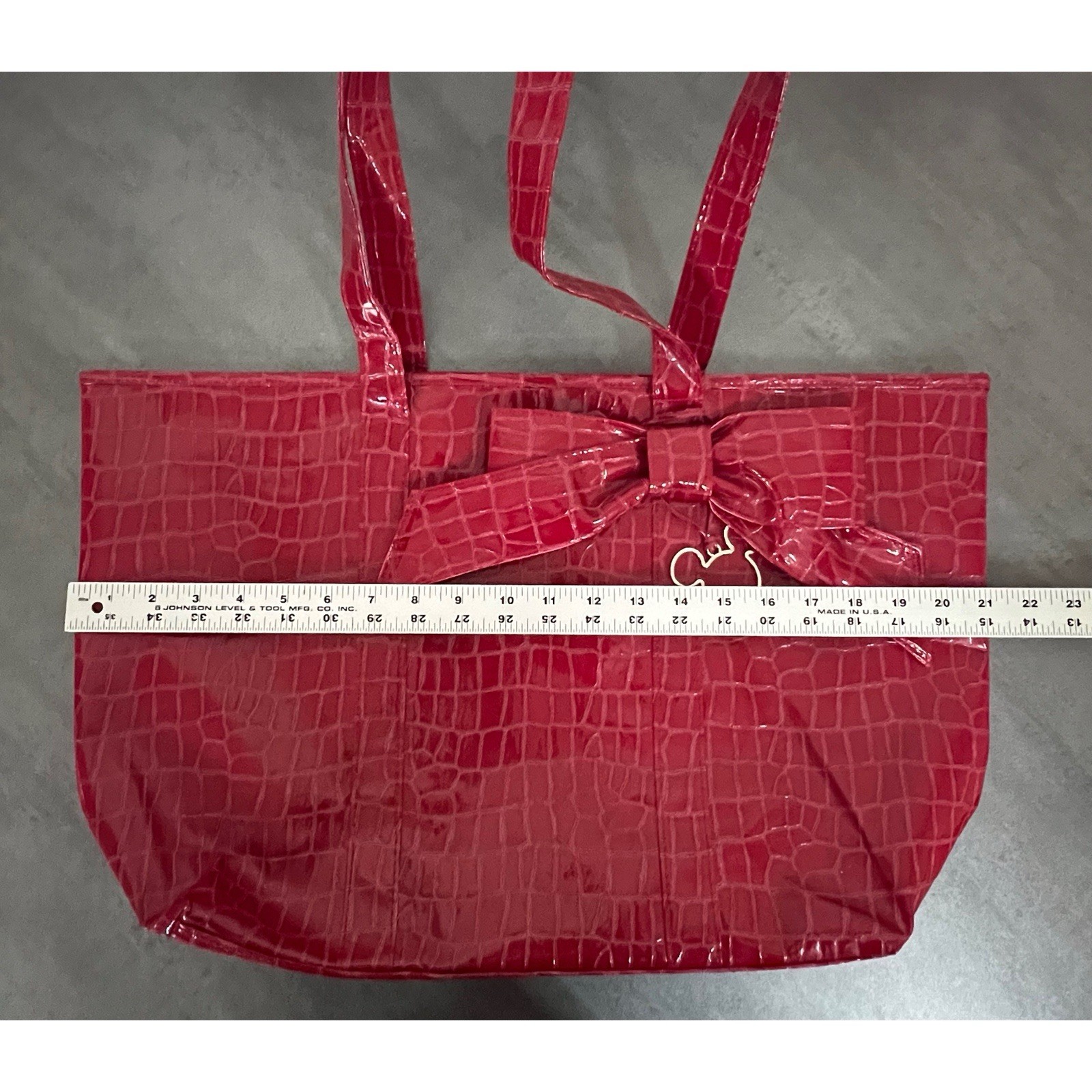 Walt Disney World Disneyland Resort Red Patent Leather Tote Bag Minnie Mouse Bow