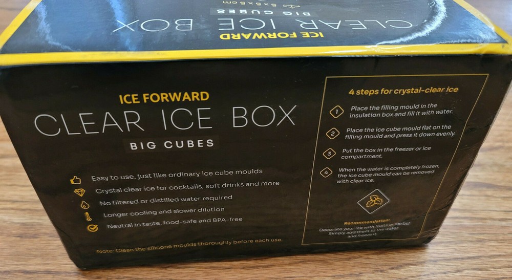 Clear Ice Box Big Cubes (Damaged box)