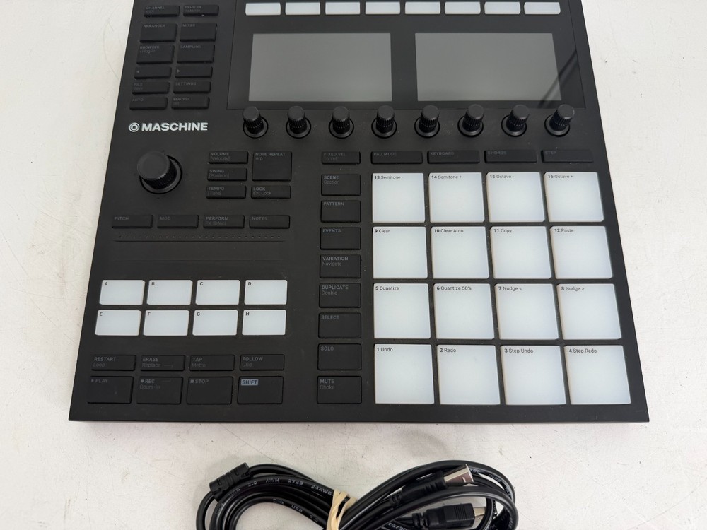 Native Instruments Maschine MK3 Sampler Arranger Mixer & MIDI Controller Black
