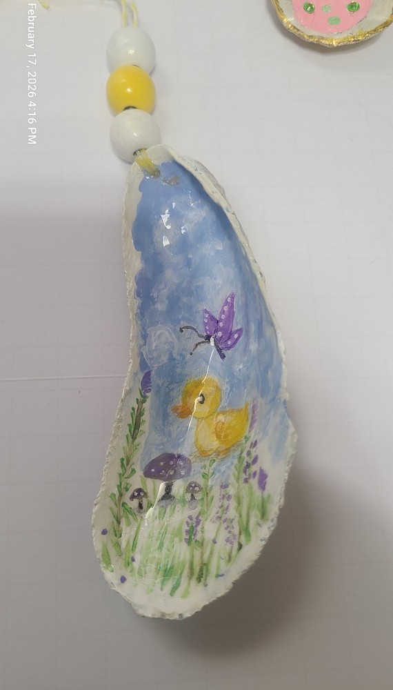 Spring Decor (5) Oyster Shells Hand Painted great for your Spring Decorating