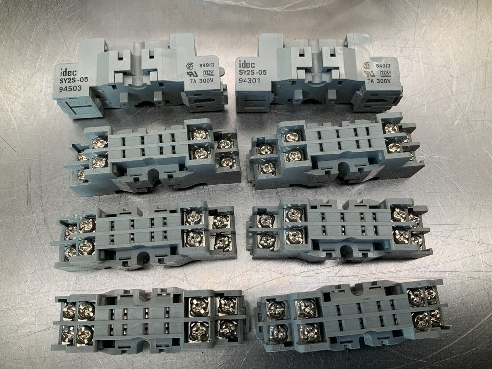 (8) Idec SY25-05 Relay Socket DIN Mount Screw Type