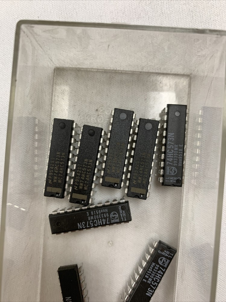 74HC573N, ID-D-7-5-4-4, chips Components