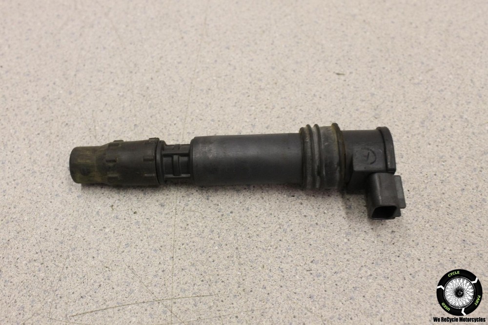 2002 Triumph Sprint St Ignition Coil Spark Plug Cap Boot 02