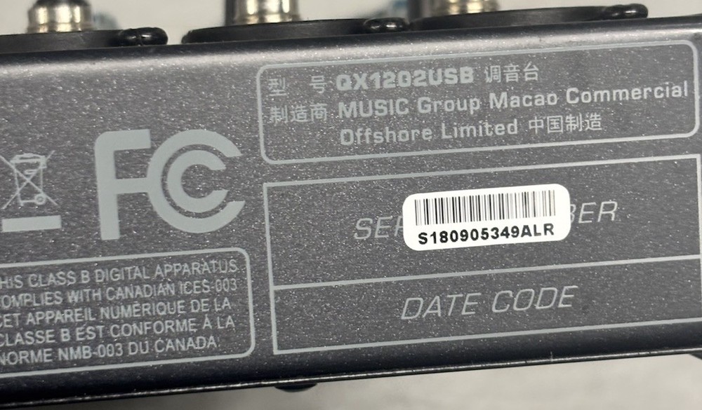 Behringer XENYX Q1202USB.
