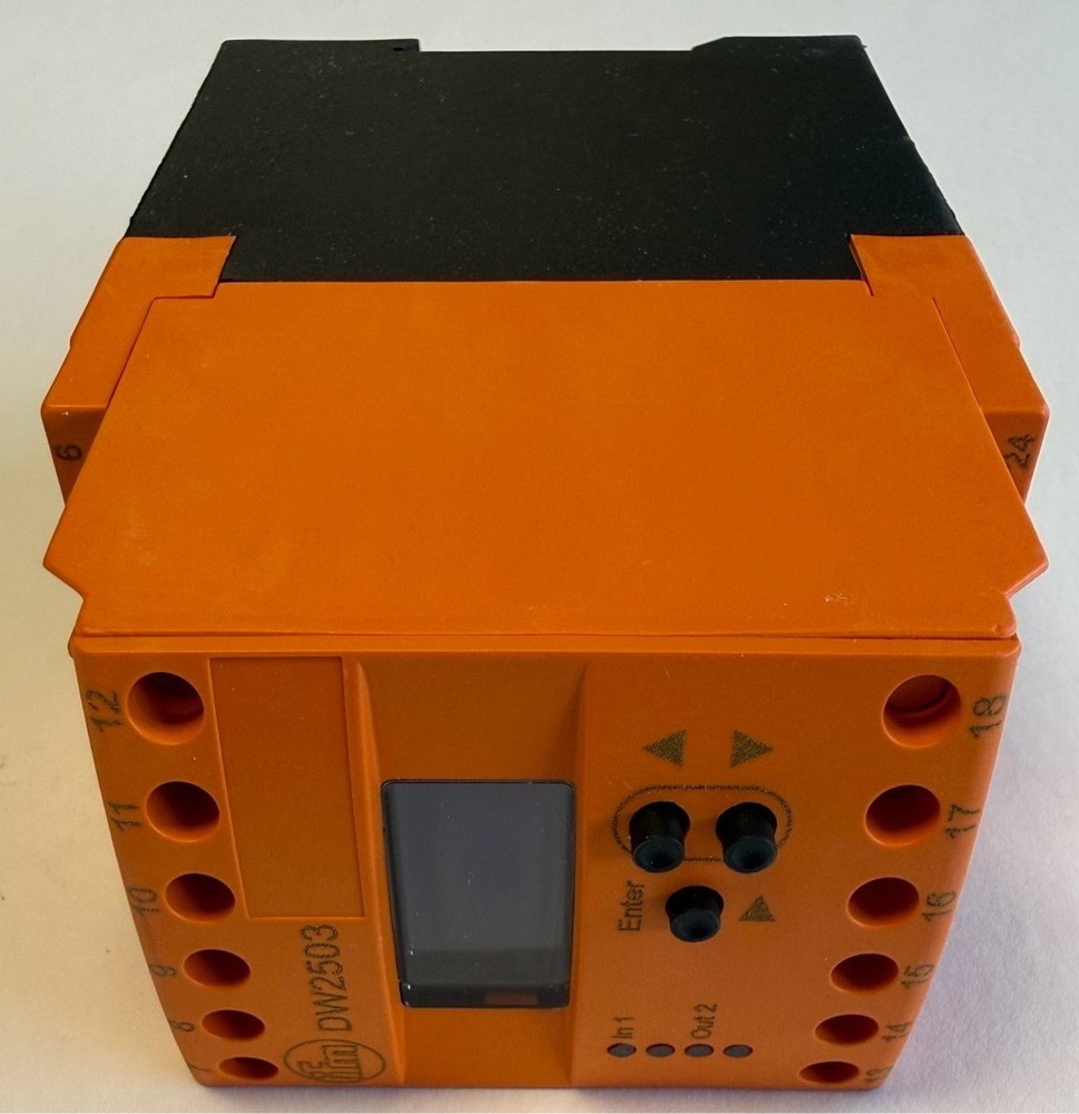 IFM Electronic Programmable Frequency-Current Converter / DW2503 / BNIB