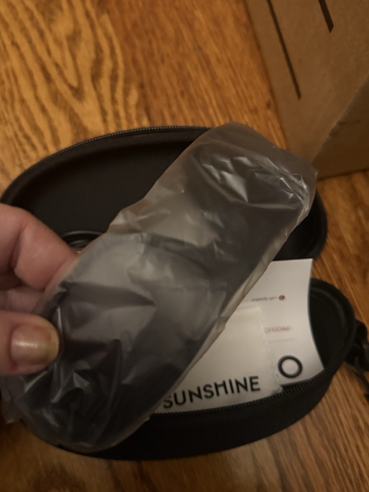 OHO SMART SUNGLASSES, Polarized with Bluetooth Speaker, Athletic/ Outdoors NEW!