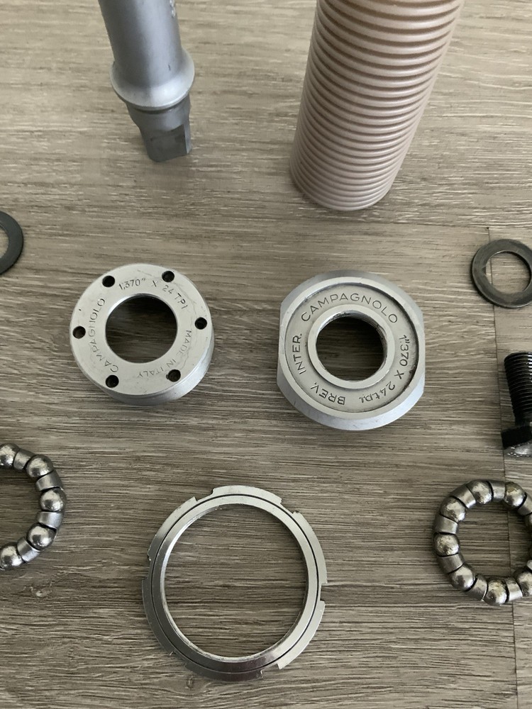 CAMPAGNOLO RECORD BOTTOM BRACKET 68-109 MM BSA THREADED