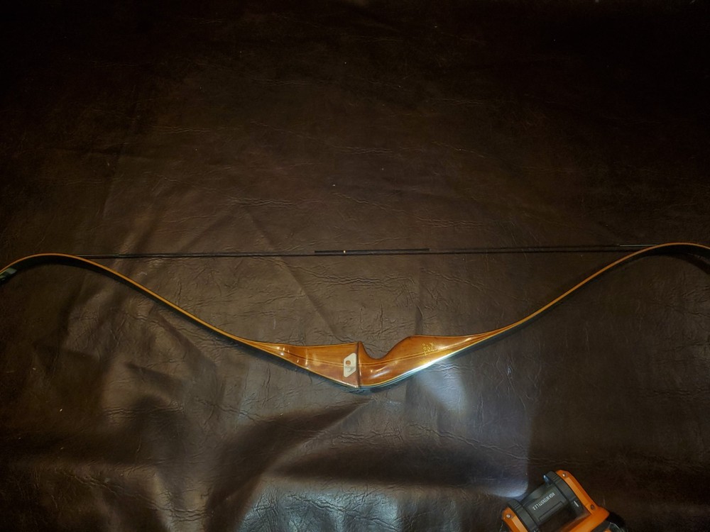 Golden Bear recurve bow 60#