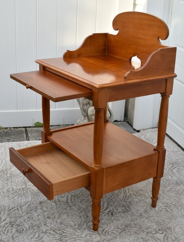 Vintage Lexington Solid Cherry Americana Stand/Table w/Pull-Out & Drawer