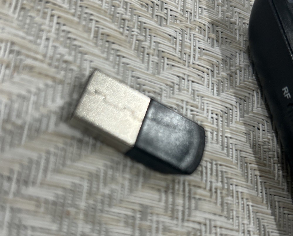 Presentation Clicker Wireless Remote Use 1 AAA Battery Red Light Pointer