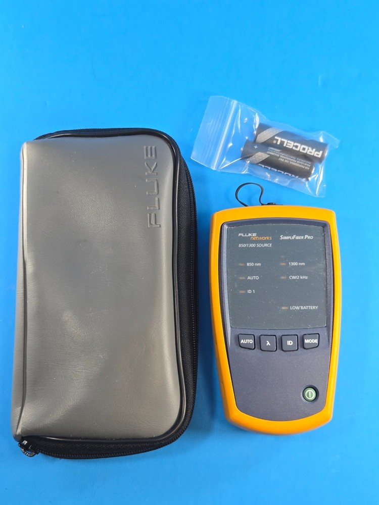 Fluke Networks Simplifiber Pro 850/1300 MM MultiMode Source