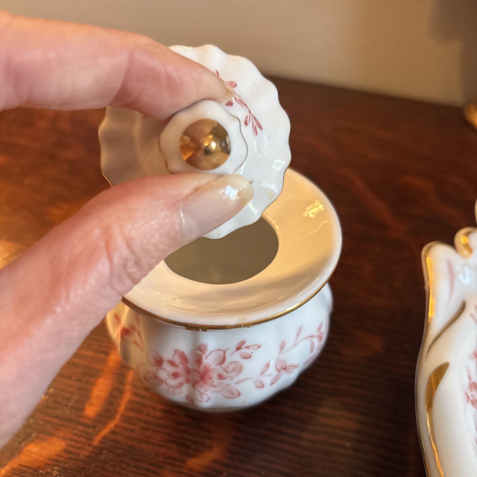 Porcelain 5 Piece Inkwell Dresser Set~Sandrea Japan G904~Chips & Cracks