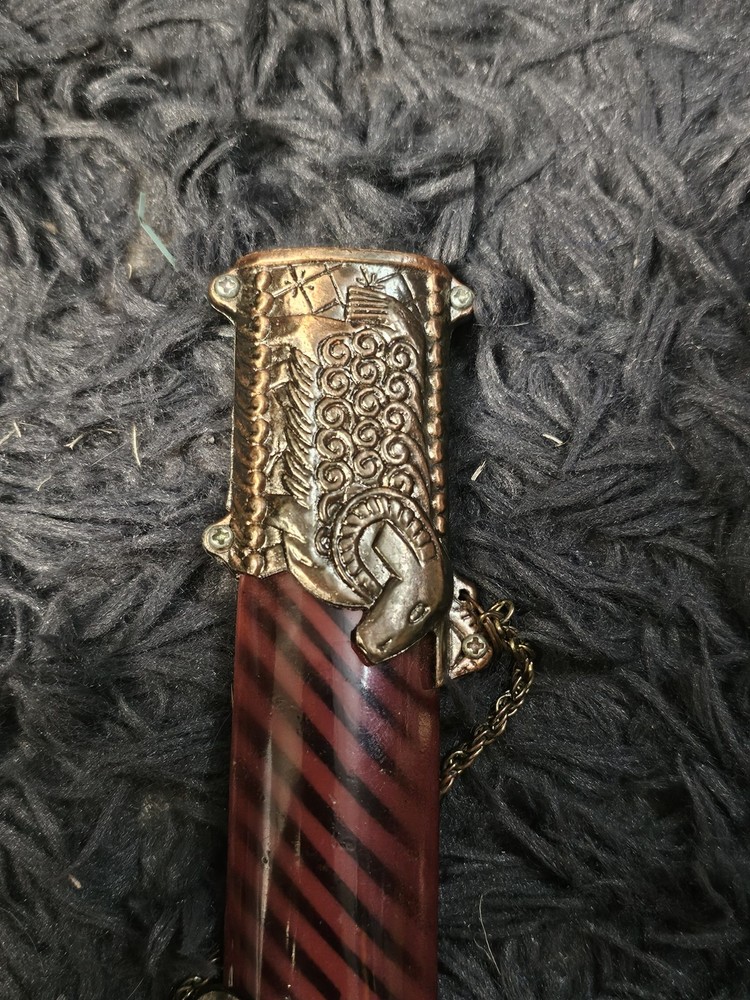 DAGGER STYLE KNIVES With Ram Theme- Pre owned - Great Condition