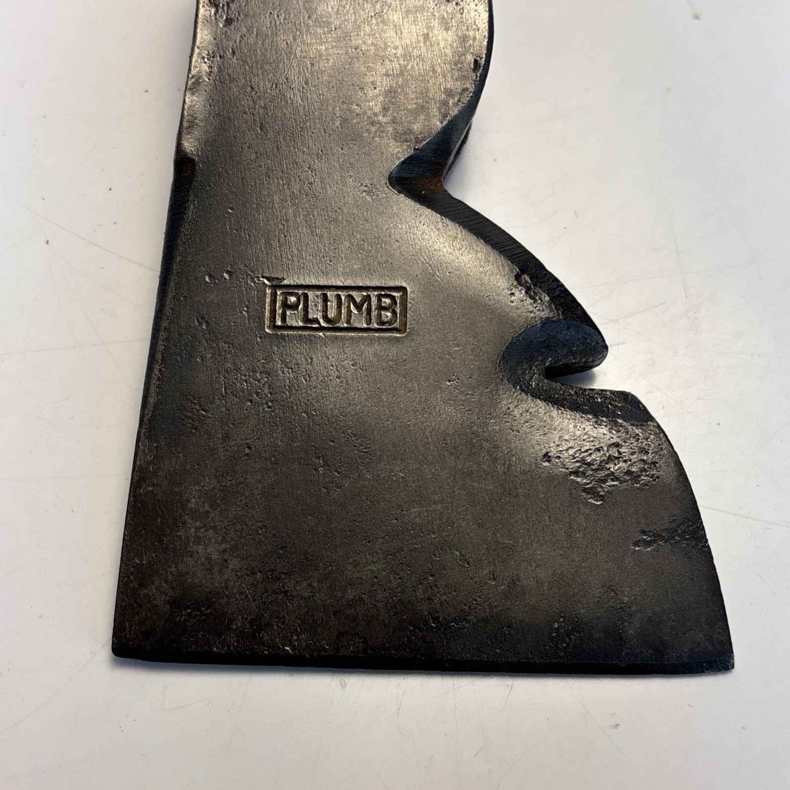 Vintage PLUMB 26 oz Carpenter’s Hatchet Head Nail Puller Notched Blade USA