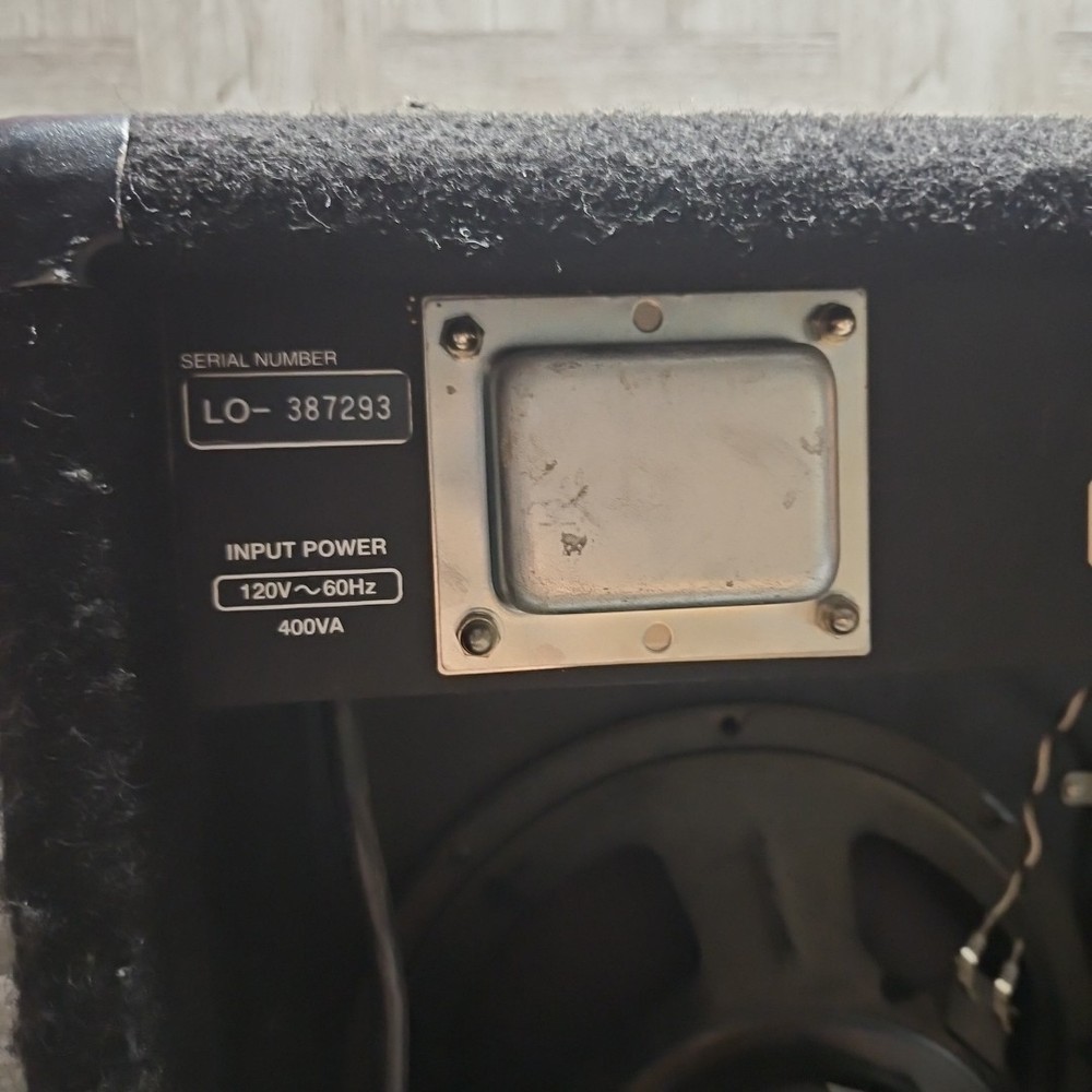 Fender M-80 Chorus Solid State Guitar Amplifier Combo Amp