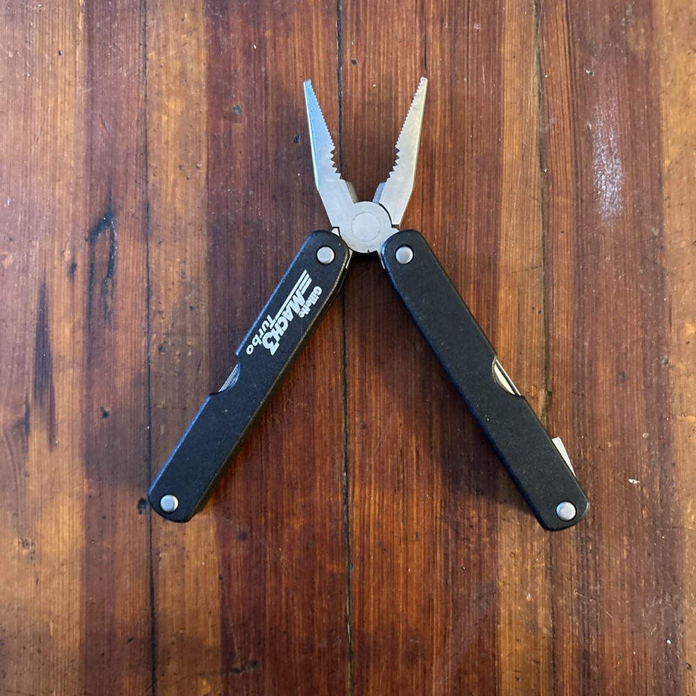 Multi pocket tool Mac three turbo