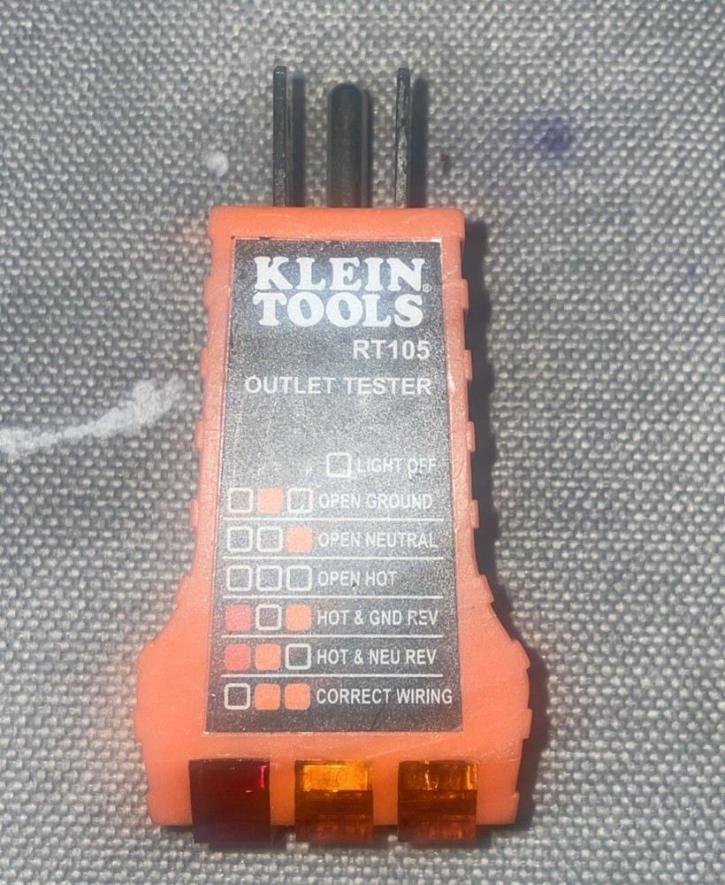 Klein Tools Outlet Tester Model RT105 Works