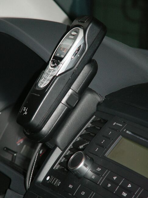 KUDA Phone Mount 096485 Compatible With VW T5 Multivan From 04/2003