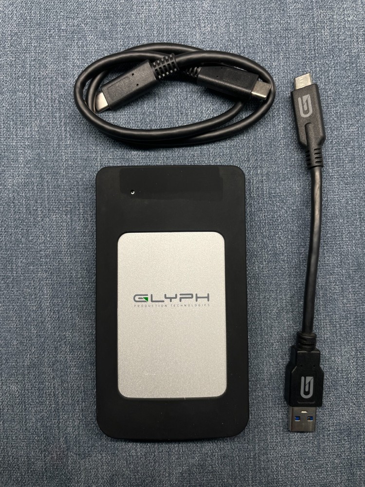 Glyph Atom Raid 2000. 2TB SSD - silver - RAID-0 USB-C / Thunderbolt