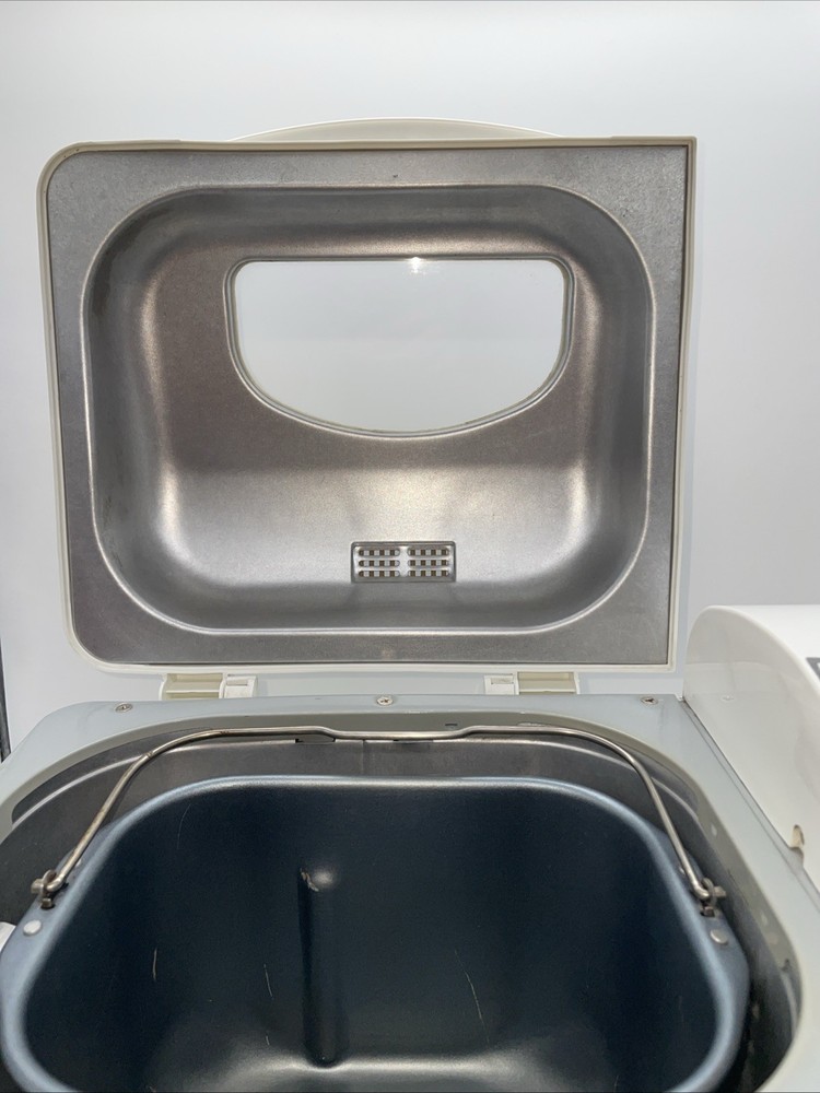 Oster Bread Maker 58-Minute Expressbake 2 lb Model 5834