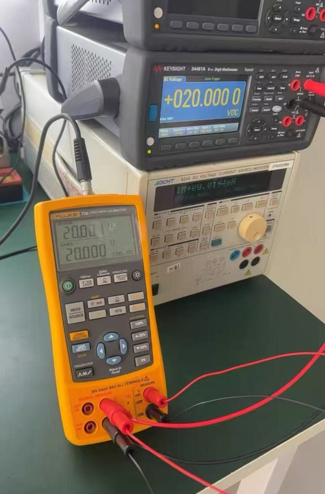 Fluke 726 Precision Multifunction Process Calibrator