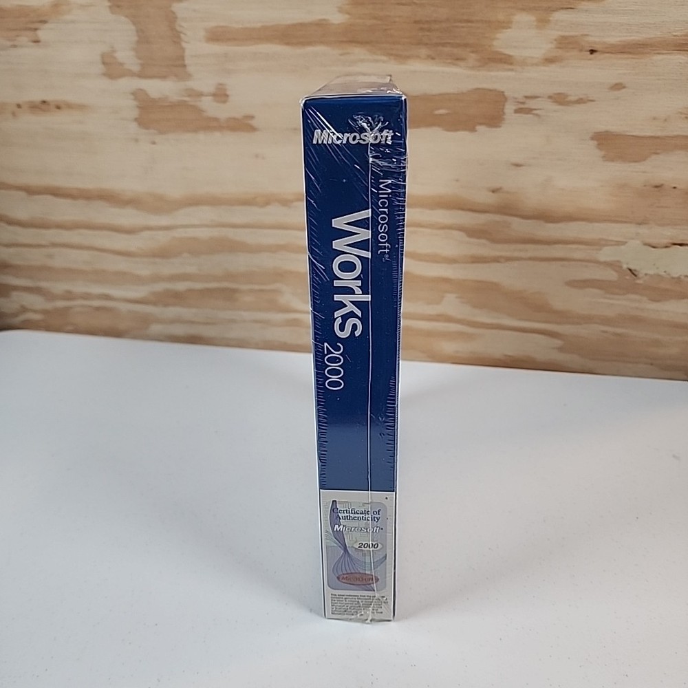 Vintage Microsoft Works 2000 Requires Windows 95 or 98 CD-ROM