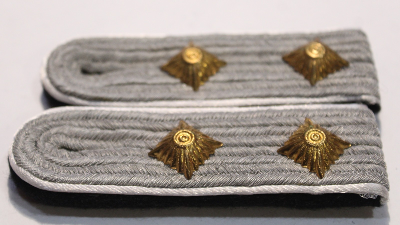 4pc WW2 German Elite Infantry Hauptscharfuhrer shoulder board & collar tab set