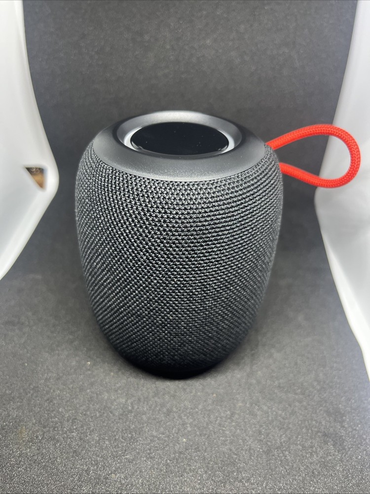 SoundWaves Splash-Proof Bluetooth Speaker W/ Multi Function Light