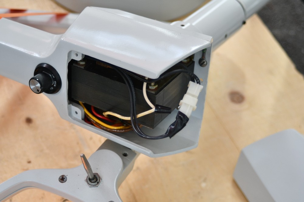 Pelton & Crane LFC II Dental Light (Ceiling Mount)